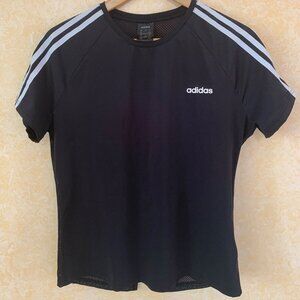2/$40 adidas AEROREADY workout T-Shirt with MESH BACK and back split